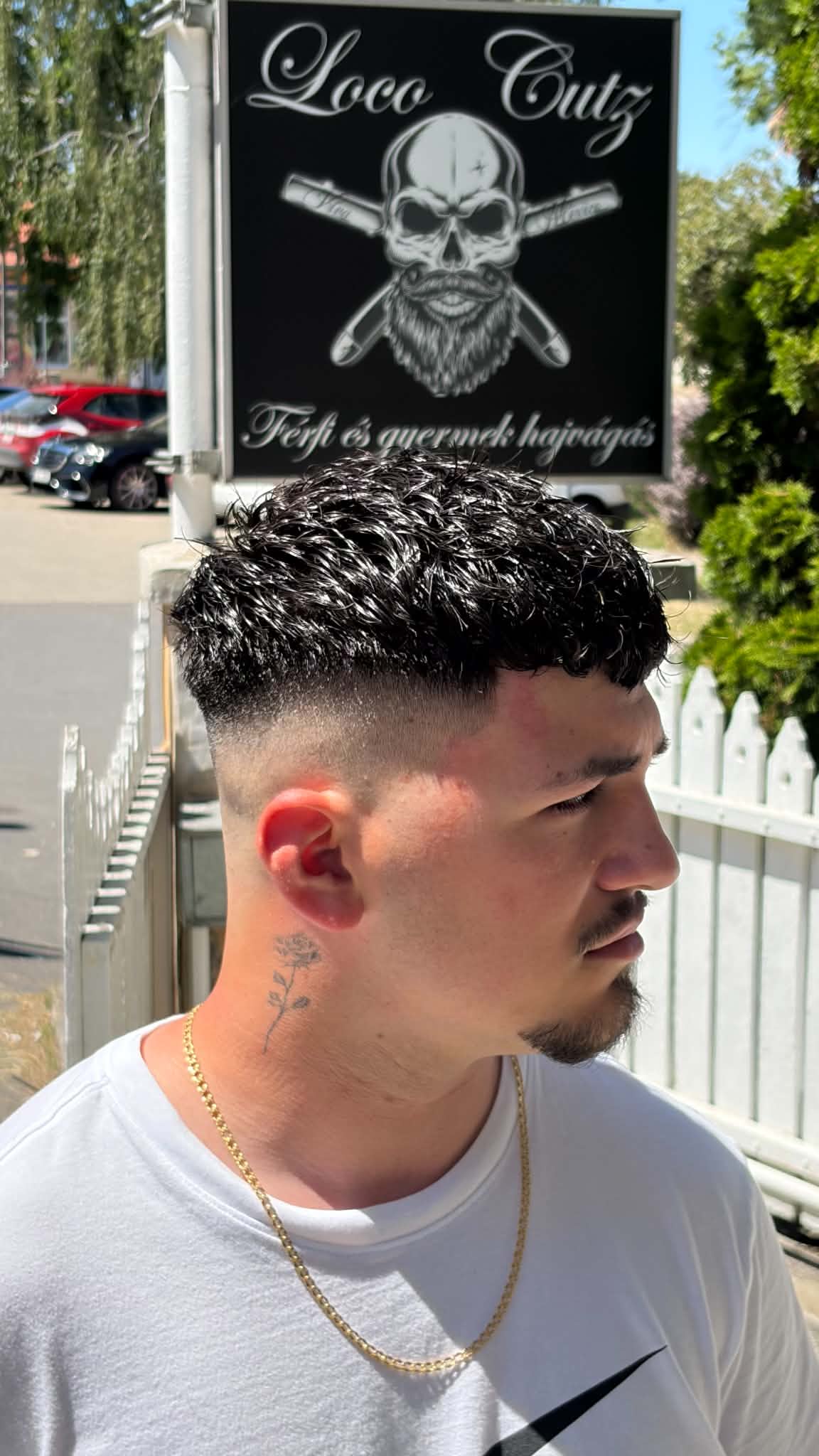 Loco Cutz tábla és vendég